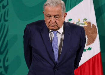 ¿Rompe su promesa Afirman que AMLO reapareció en redes sociales
