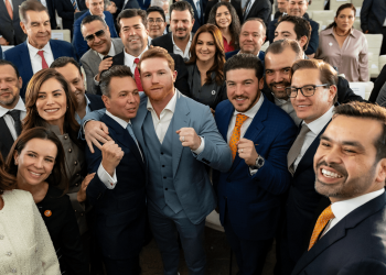 Samuel García y “Canelo” Álvarez, en la toma de protesta de Pablo Lemus