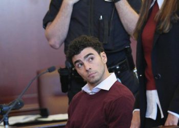 Seguidores de Luigi Mangione recaudan casi 200 mil dólares para pagar su defensa