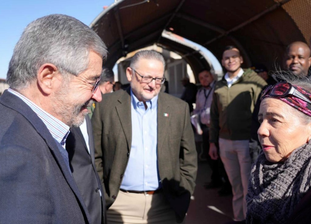 El canciller mexicano Juan Ramón de la Fuente en su gira por los Estados Unidos. Ayer, detalló la fuerza de los migrantes en el PIB americano