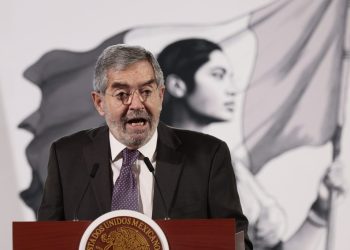 SRE lanza plan para ayudar a migrantes mexicanos en Estados Unidos