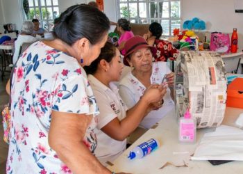 Taller gratuito de elaboración de “Piñatas en Cartonería” en el BiblioAvión Gervasio