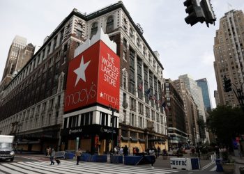 Taxi atropella a al menos seis peatones en Nueva York en Navidad