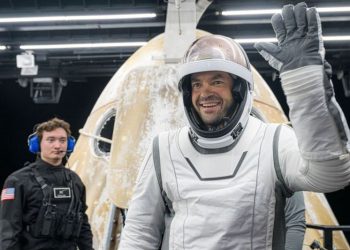 Trump nombra al multimillonario Jared Isaacman para dirigir la NASA