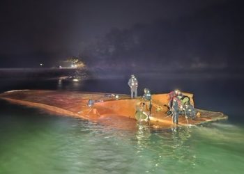 Vuelca un ferry en Corea del Sur; hay cinco desaparecidos