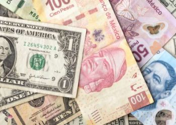 El peso mexicano tambalea: sube a 20.74 por dólar tras anuncio de Trump sobre aranceles