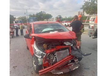 Grave accidente en Cancún: Siete heridos y un vehículo volcado en la Avenida Tulipán