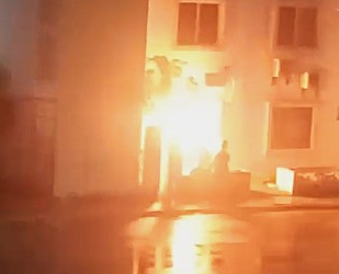 Pleito entre vecinos termina en incendio de un departamento en Cancún
