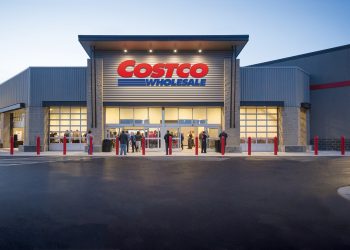 Empleados de Costco amenazan con huelga si no hay un acuerdo laboral