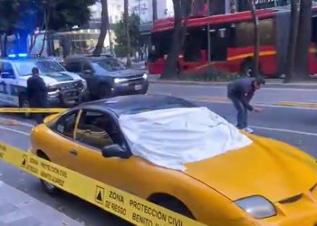 Adulto mayor se dispara después de chocar en la avenida Insurgentes Sur