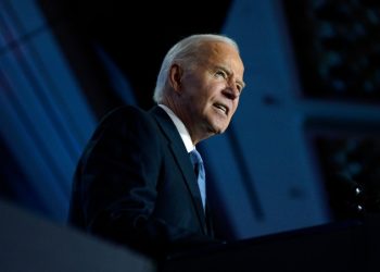 Biden se despide con amargura y un legado amenazado por Trump
