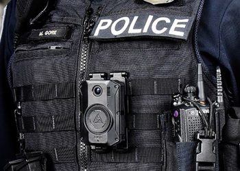 Policías de Cancún usarán cámaras corporales para mayor transparencia