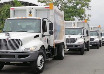Con 20 nuevos camiones fortalecerán recoja de basura en Chetumal.