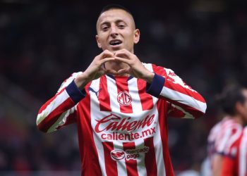Chivas gana y Cruz Azul empata al arranque del Clausura 2025