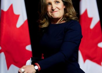 Chrystia Freeland alza la mano para sustituir a Justin Trudeau