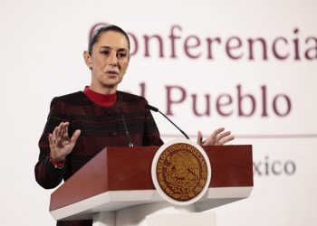 Claudia Sheinbaum dice que no planea por ahora viajar a EE.UU. para reunirse con Trump