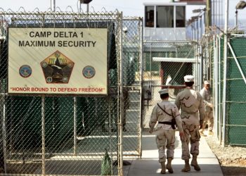 Claudia Sheinbaum rechaza propuesta de Trump de enviar migrantes a Guantánamo, Cuba