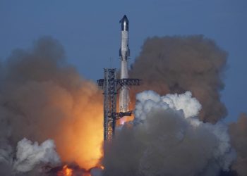 Cohete Starship de SpaceX sufre falla tras despegue; restos son vistos desde República Dominicana