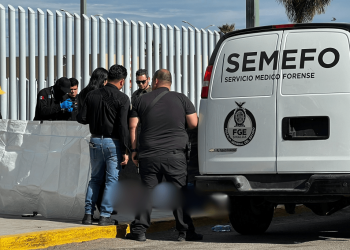 Ejecutan a exagente de investigación frente al Congreso de Sinaloa