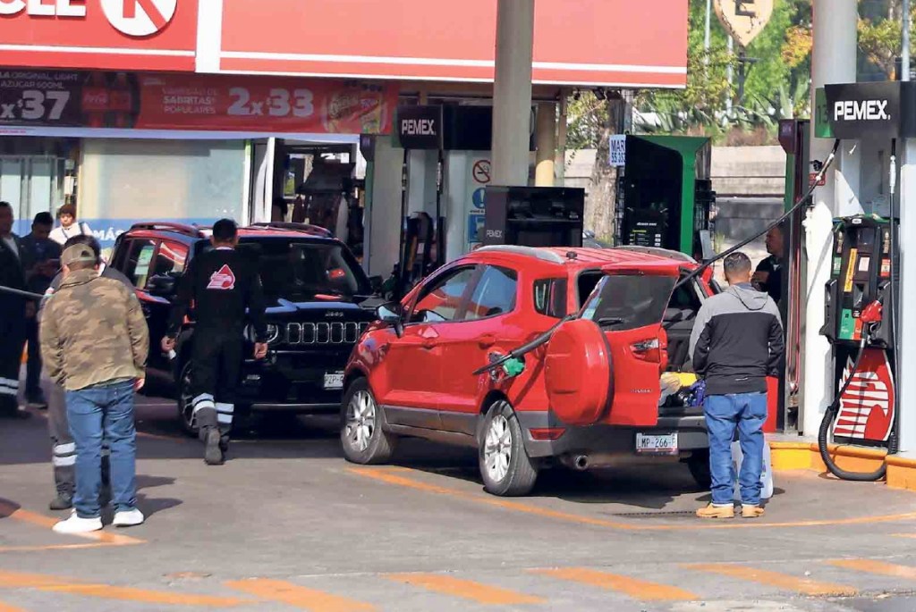 La Organización Nacional de Expendedores de Petrolíferos, que agrupa a propietarios de las gasolinerías, sugiere responder al aumento de precios con acciones encaminadas a combatir el “huachicol”