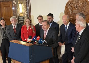 El líder opositor Edmundo González denuncia el secuestro de su yerno en Venezuela