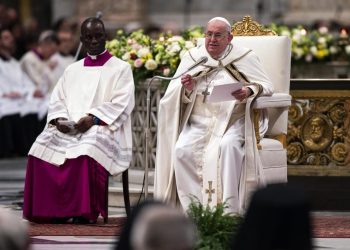 El Papa pide combatir la ”podredumbre cerebral” por las redes sociales