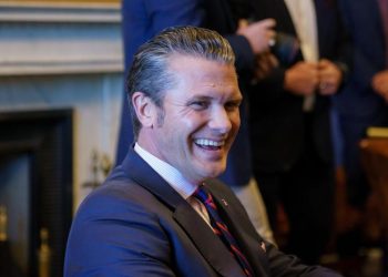 El Senado de EE.UU. confirma a Pete Hegseth como secretario de Defensa