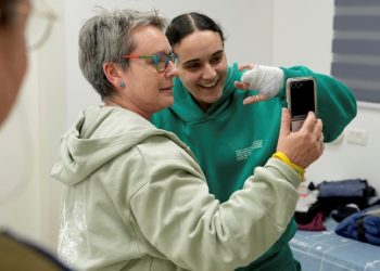 “He vuelto a mi vida”, dice rehén israelí recién liberada por Hamás