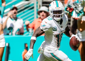 Hill se quiere ir de los Dolphins por no conseguir el pase a los playoffs