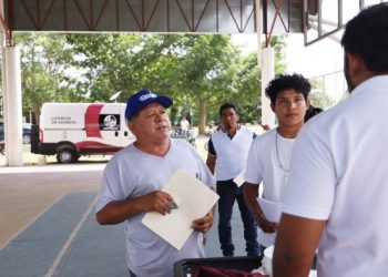 IMOVEQROO lleva más de 4 mil licencias a 45 comunidades de Q. Roo con las Caravanas de Unidades Móviles
