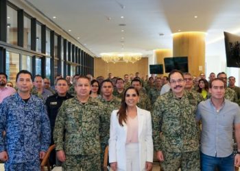 Imparte Mara Lezama Conferencia de la estrategia de Construcción de Paz a Generales y Coroneles de la Maestría en Seguridad Nacional