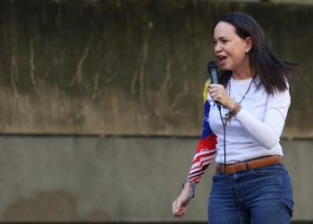 Interceptan a Machado al término de manifestación en Caracas, denuncia su partido