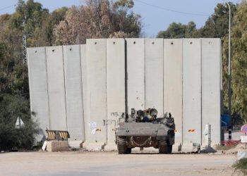 Israel prepara la liberación de 90 presos palestinos a cambio de la de las rehenes de Gaza