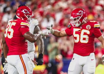 Kansas City Chiefs y Eagles de Filadelfia diputarán el Super Bowl