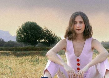 Lulú Bulos: folk ligero en español con arreglos de ensueño