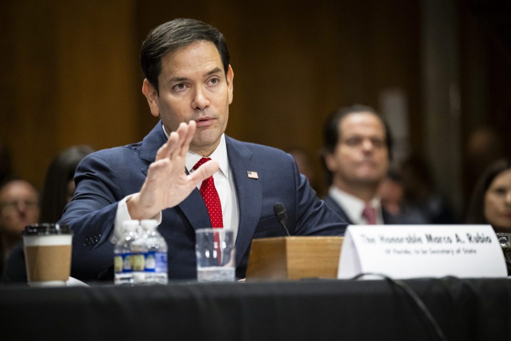 Marco Rubio dijo que declarar organización terrorista a los Cárteles mexicanos y una acción militar para combatirlos en una opción sobre la mesa.