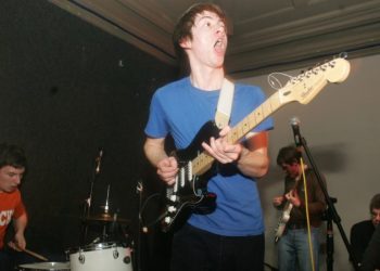 “Matt Dave Rock Song”: La primera canción de los Arctic Monkeys que no se puede escuchar