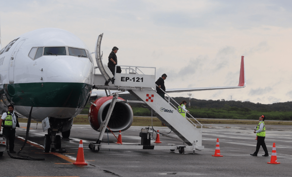 Avión de Mexicana en Campeche, en 2023. La empresa está en crisis