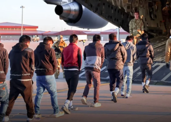 Nueva Jersey denuncia redadas de ICE sin órdenes judiciales; veterano militar es detenido