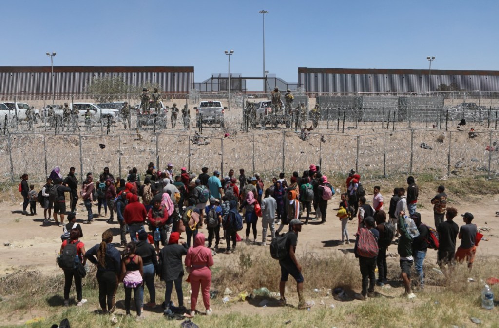 El PAN anunció que trabaja en una reforma a la Ley de Migración para crear un fondo para los mexicanos deportados.