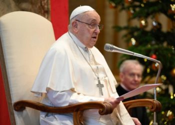 Papa Francisco pide diálogo con todos los interlocutores ante la amenaza de una guerra mundial