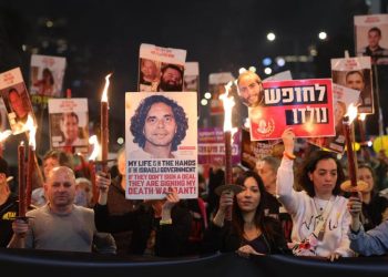 “Para los muertos llega demasiado tarde”, dicen familiares de rehenes ante acuerdo inminente en Gaza