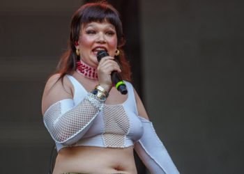 ¿Quién es Lola Young, la artista que se hizo viral con “Messy”?