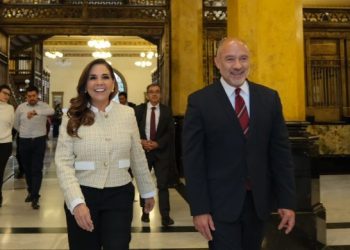 Revisa Mara Lezama proyectos estratégicos en Quintana Roo con el titular de la SICT, Jesús Antonio Esteva Medina