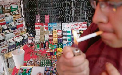 Las cajetillas de 14 cigarros aumentaría hasta 8 pesos, mientras que las de 20 alcanzarían los 12 pesos adicionales, por el aumento en el IEPS