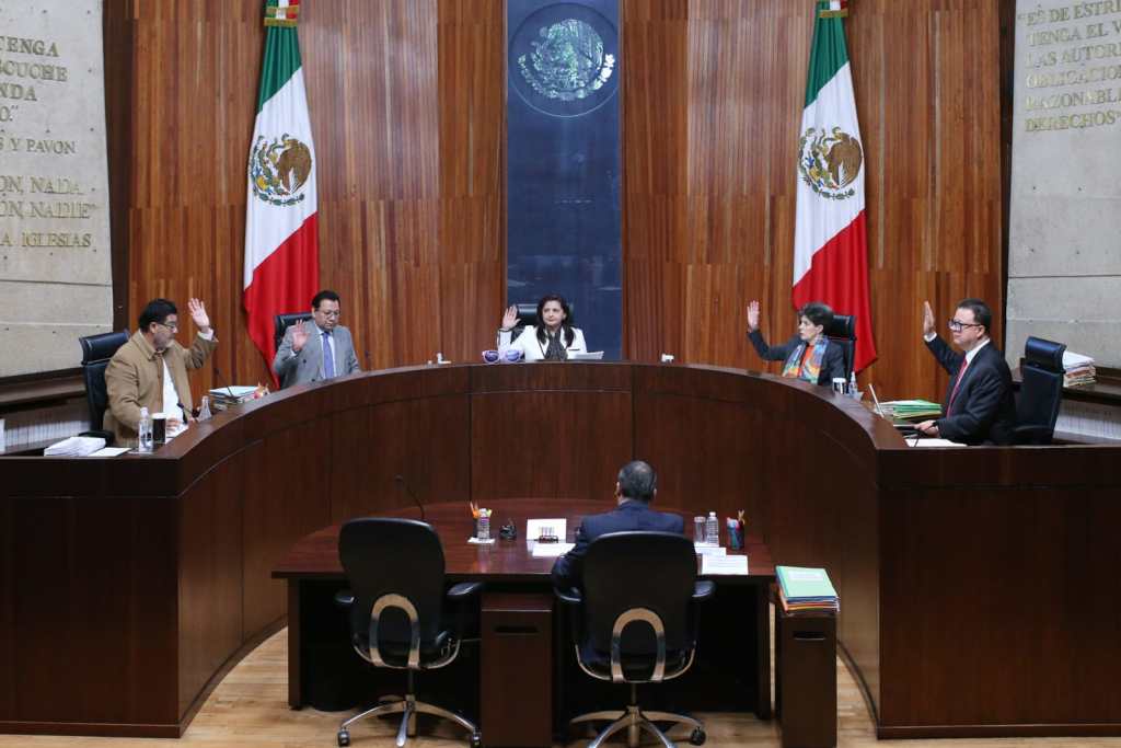 El Tribunal Electoral del Poder Judicial de la Federación (TEPJF) confirmó que el Instituto Nacional Electoral (INE) no tiene condiciones para llevar a cabo el voto para mexicanos en el extranjero para la elección judicial de 2025, por falta de tiempo y recursos que podrían poner en riesgo la certeza del ejercicio.