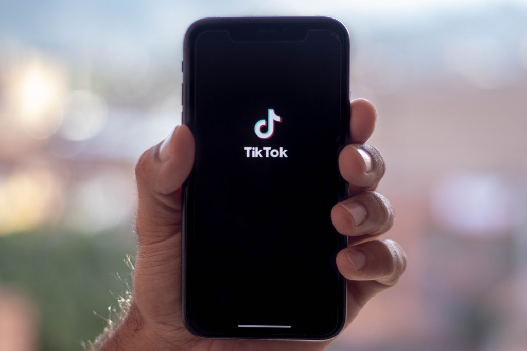 TikTok prepare el cierre de su plataforma en Estados Unidos para el próximo domingo, según reporta el sitio The Information.