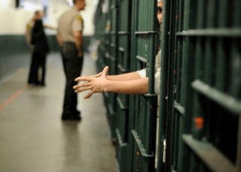 Trampas de la prisión preventiva oficiosa en México: por qué, ejemplos, delitos que incluye