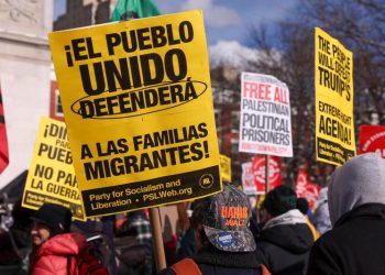 Trump da vía libre a redadas migrantes en escuelas, iglesias y hospitales