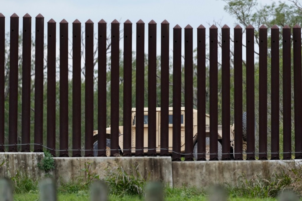 Aspecto de vigilancia en la frontera entre Estados Unidos y México cerca de Brownsville, Texas (Foto de AP)